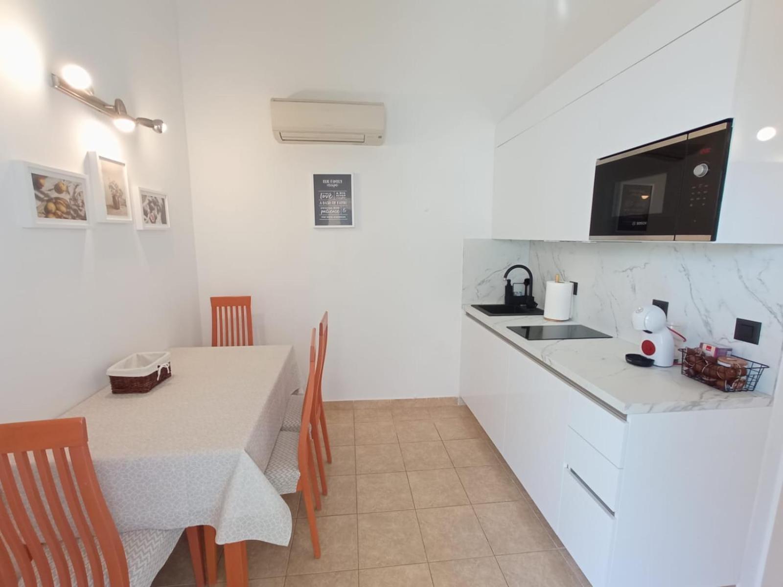 Sunny Beach Apartment Lavica Podstrana Bagian luar foto